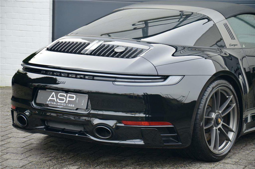 Porsche 992 Edition 50 Jahre Porsche Design