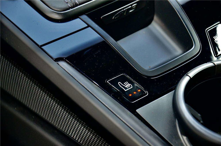 Porsche 992 GT3 Touring