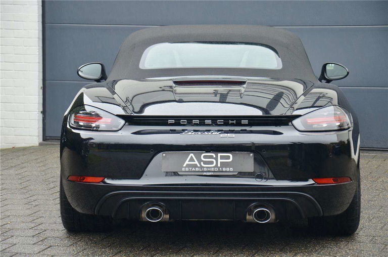 Porsche 718 Boxster 25 Years