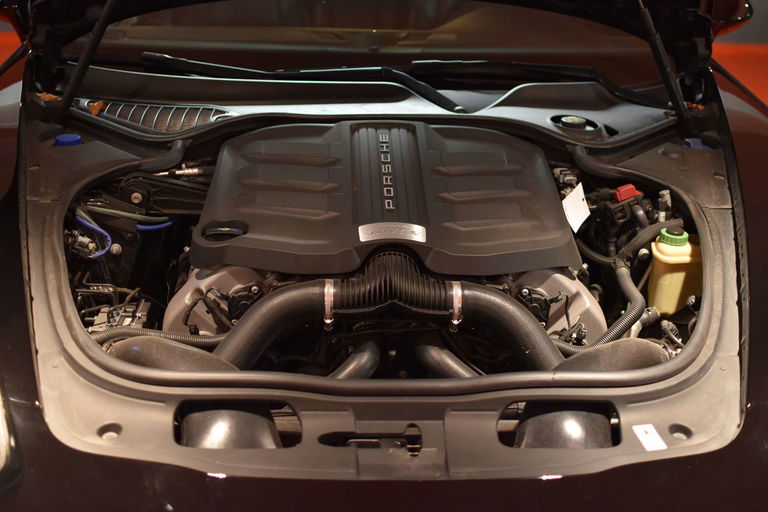 Porsche Panamera 4S