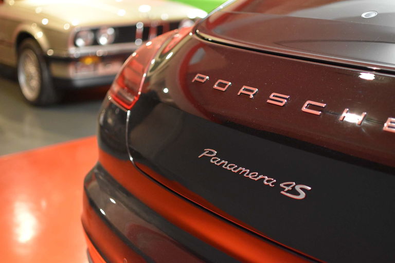 Porsche Panamera 4S