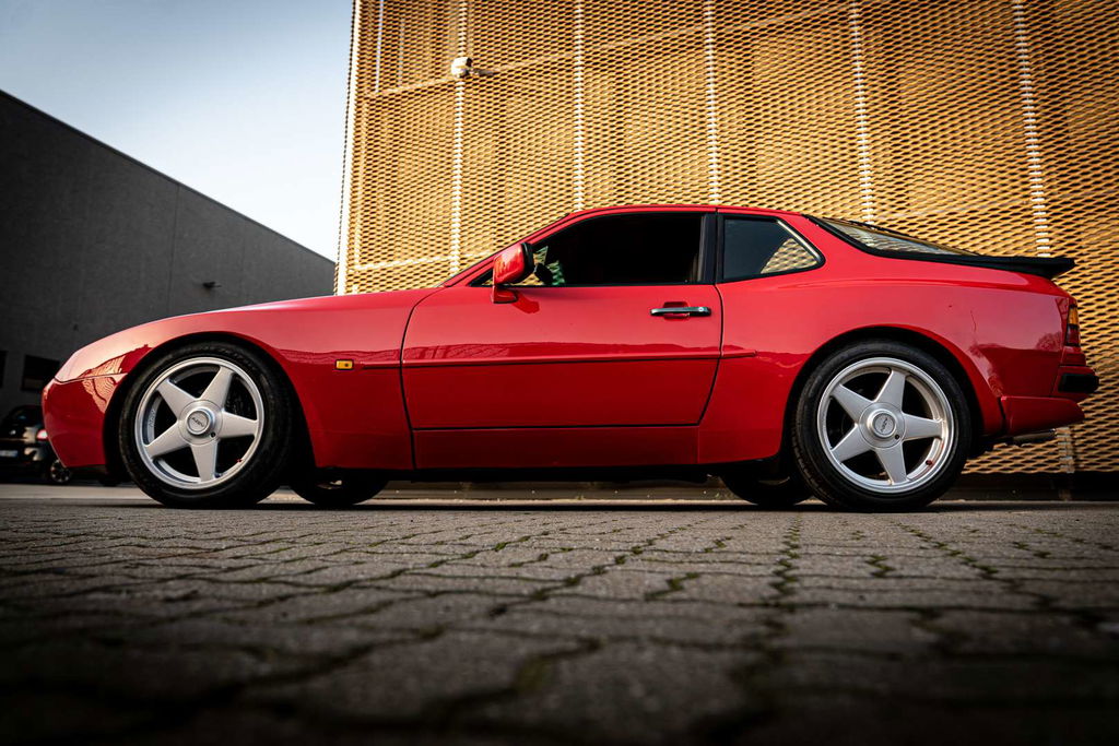 Porsche 944 Turbo S Coupé