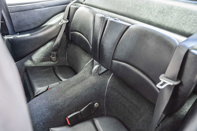 Porsche 993 Carrera 4