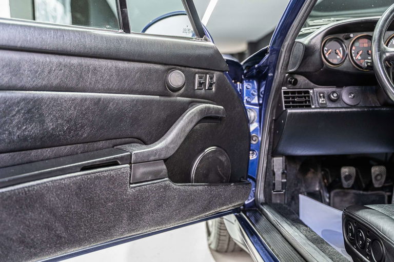 Porsche 993 Carrera 4