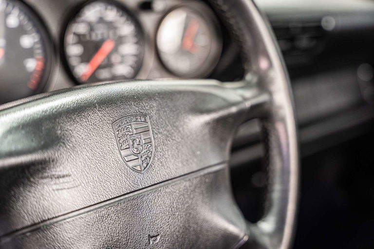 Porsche 993 Carrera 4