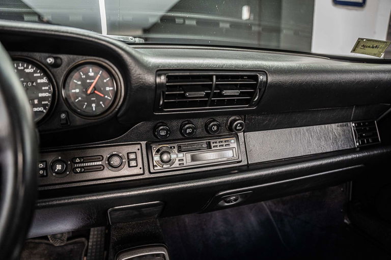 Porsche 993 Carrera 4