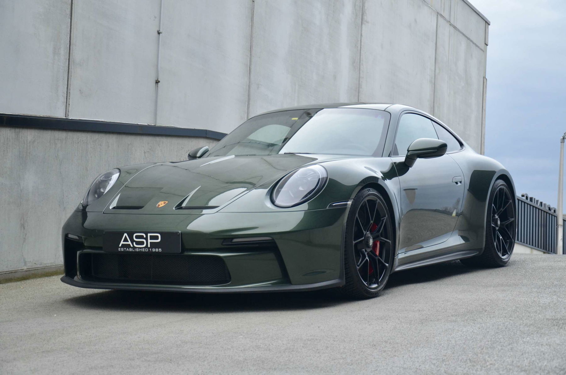 Porsche 992 GT3 Touring