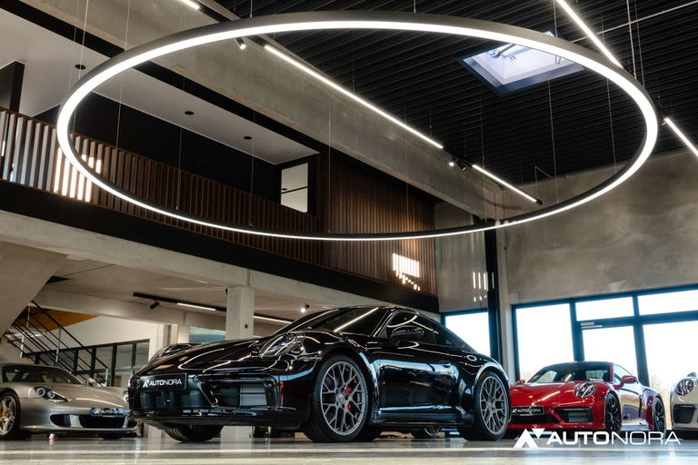 Porsche 992 Carrera 4S