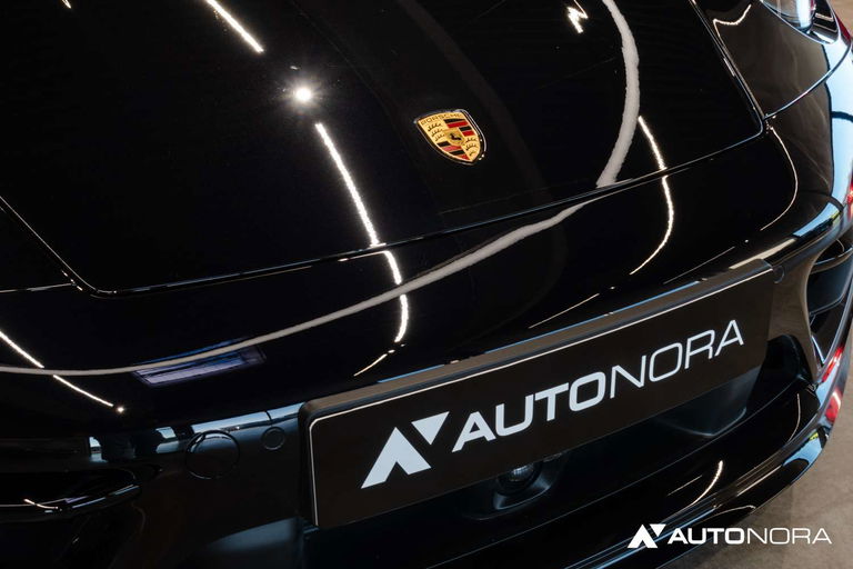 Porsche 992 Carrera 4S