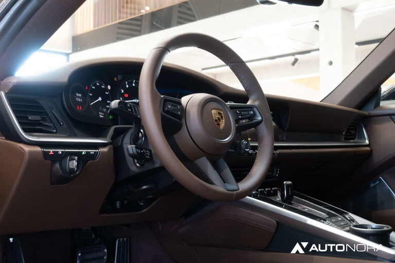 Porsche 992 Carrera 4S