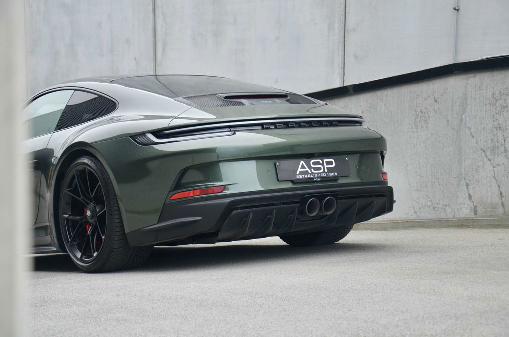 Porsche 992 GT3 Touring