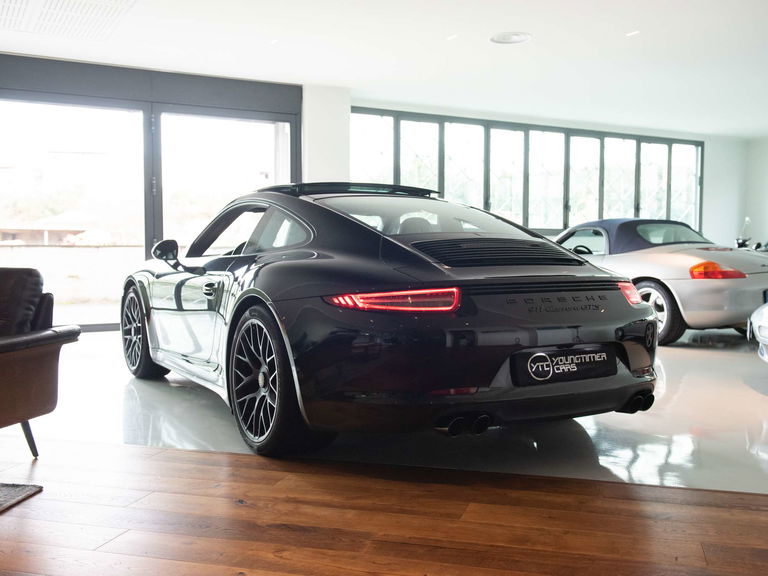 Porsche 991 Carrera GTS