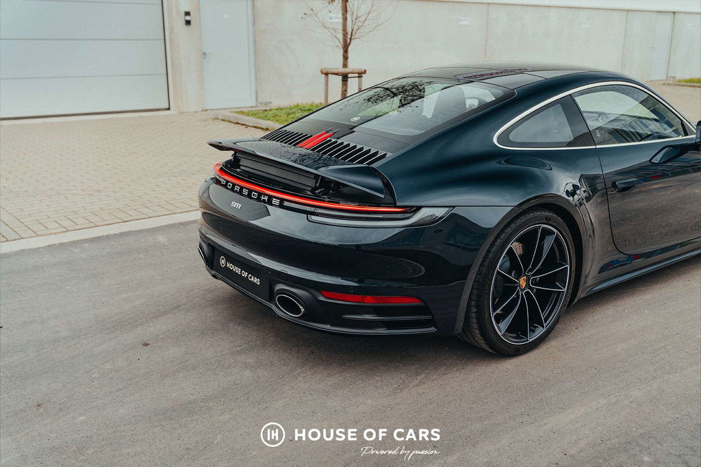 Porsche 992 Belgian Legend Edition