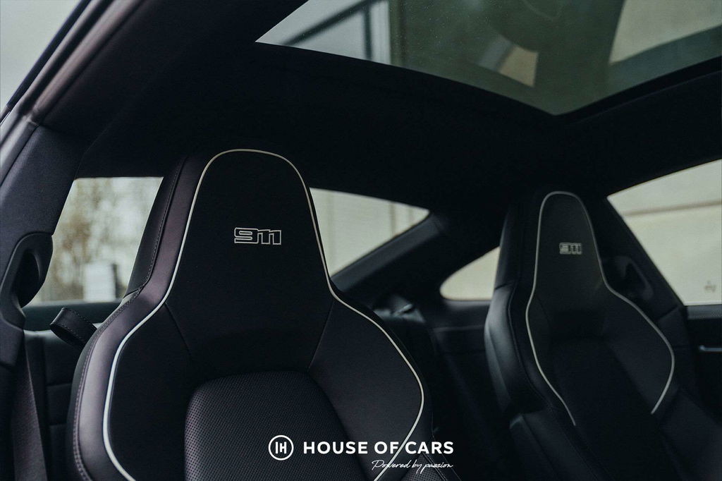 Porsche 992 Belgian Legend Edition