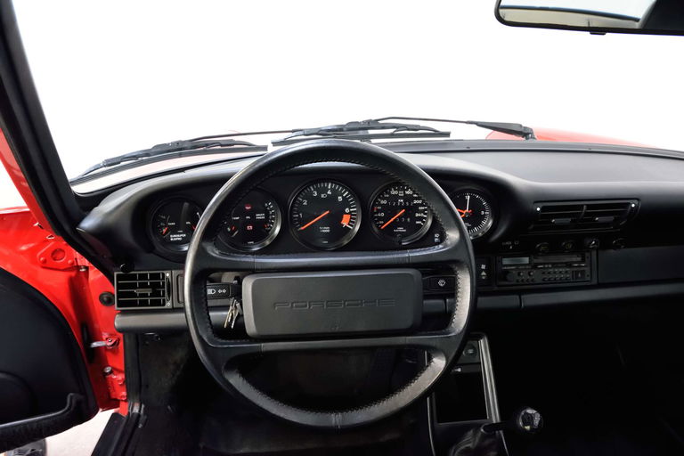 Porsche 911 Carrera 3.2