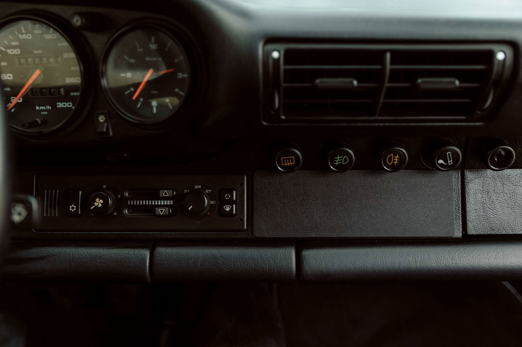Porsche 964 Carrera 2