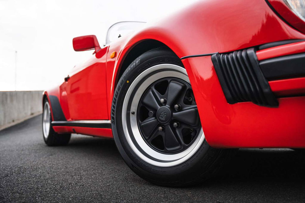 Porsche 911 Carrera 3.2 Speedster