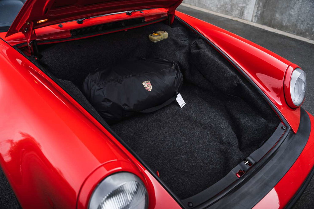 Porsche 911 Carrera 3.2 Speedster
