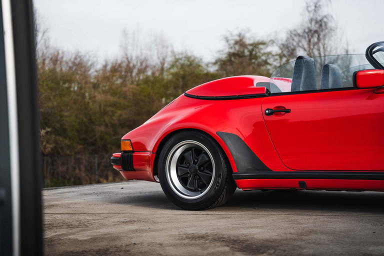 Porsche 911 Carrera 3.2 Speedster