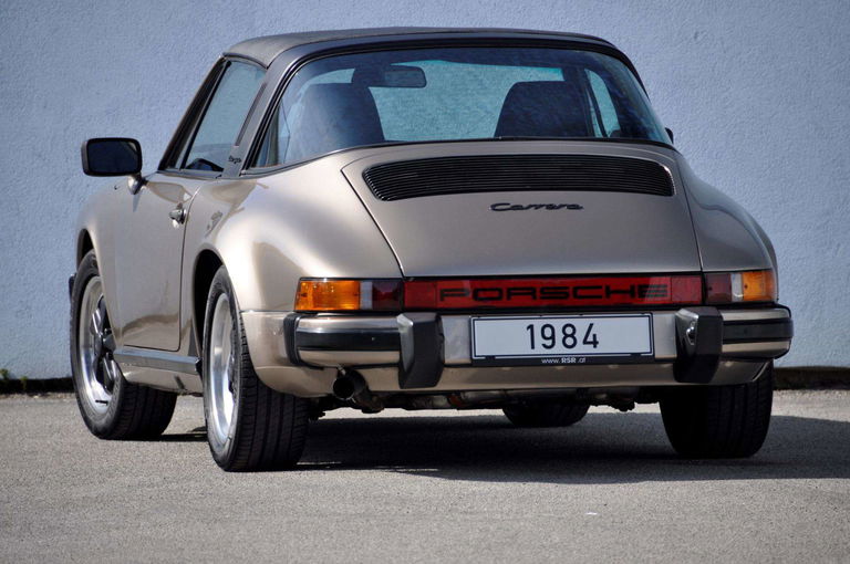 Porsche 911 Carrera 3.2
