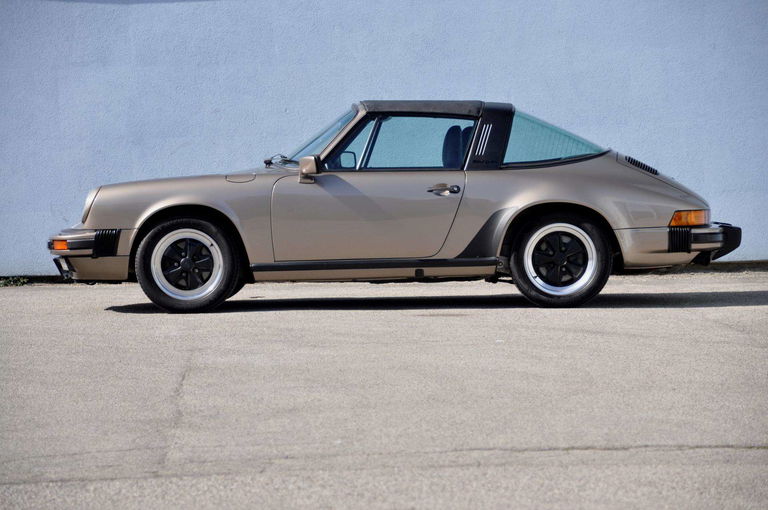 Porsche 911 Carrera 3.2