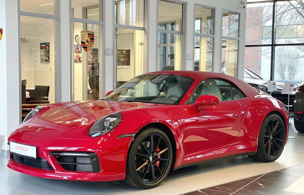 Porsche 992 Carrera 4S