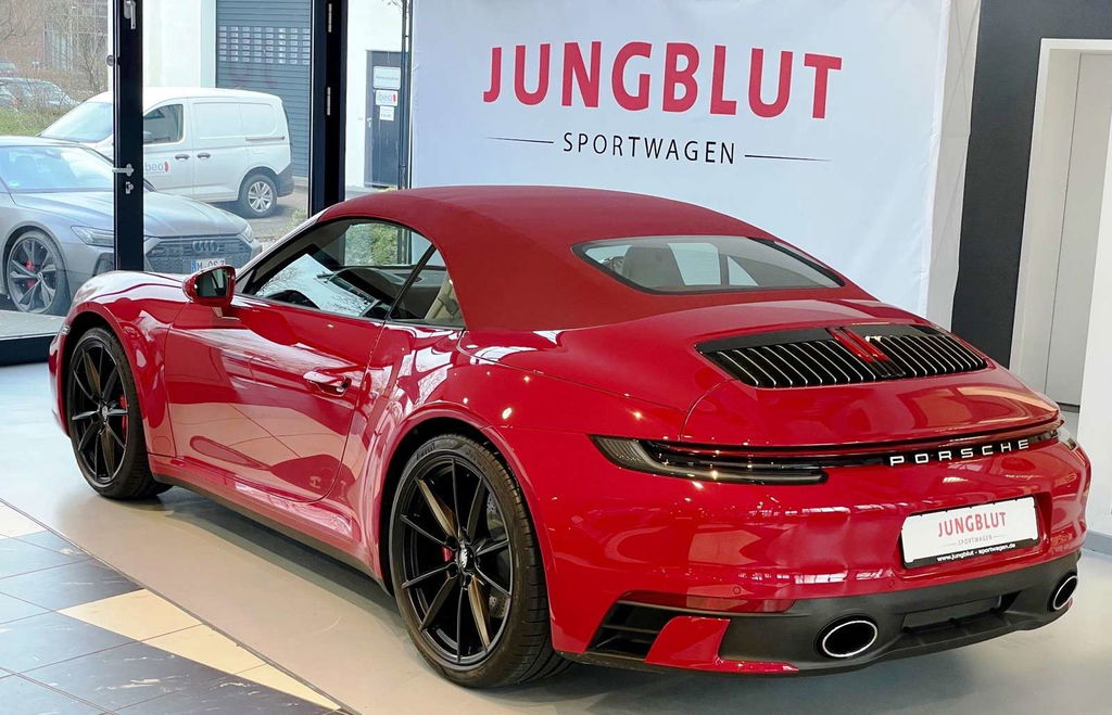 Porsche 992 Carrera 4S