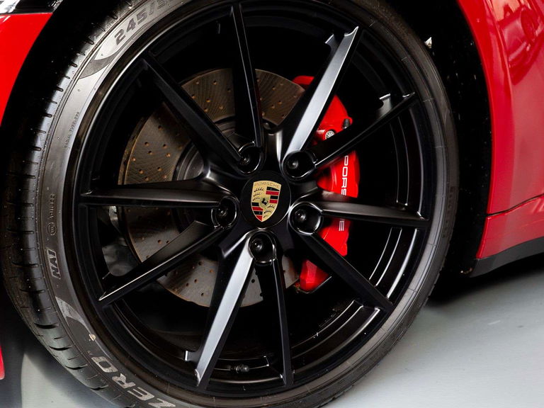 Porsche 992 Carrera 4S