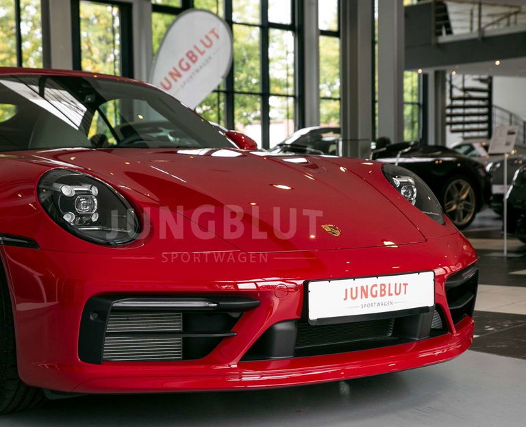 Porsche 992 Carrera 4S