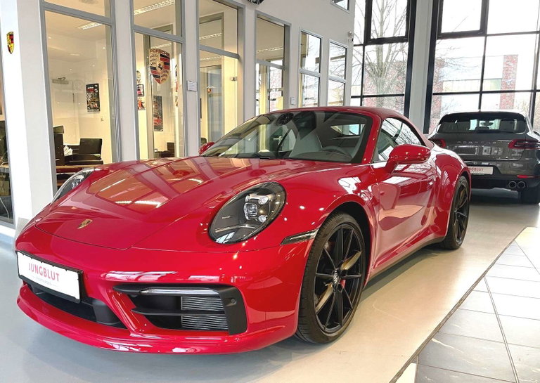 Porsche 992 Carrera 4S