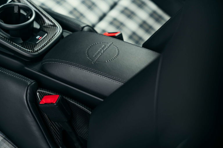 Porsche 992 GT3 Touring