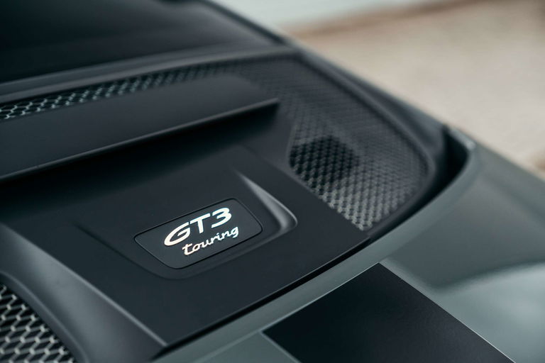 Porsche 992 GT3 Touring