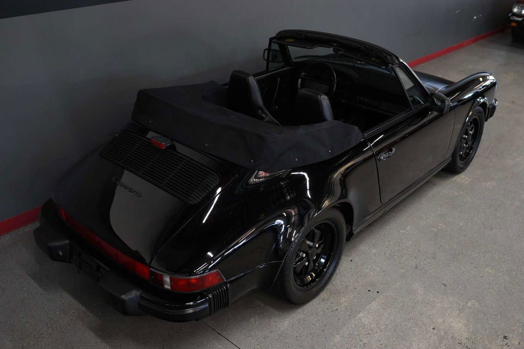 Porsche 911 Carrera 3.2 (US)