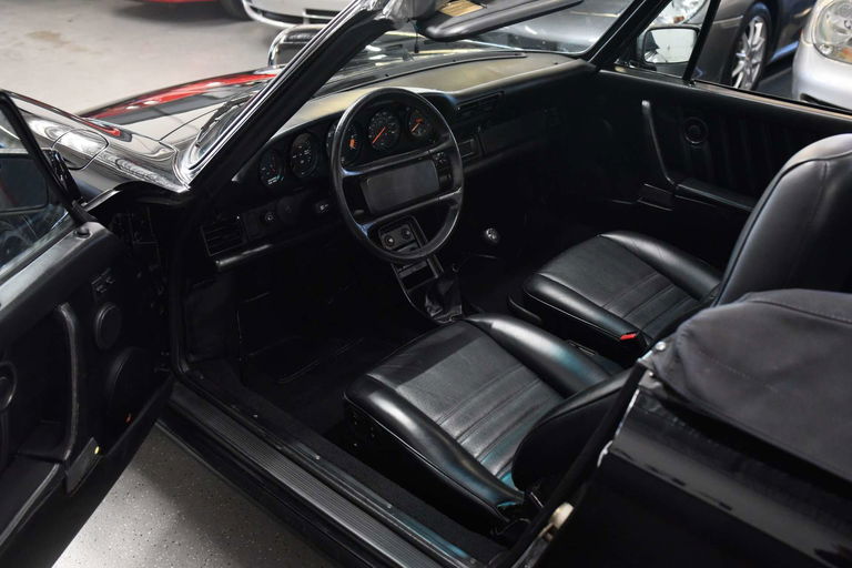 Porsche 911 Carrera 3.2 (US)