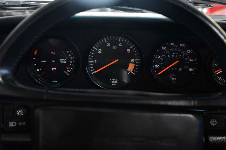 Porsche 911 Carrera 3.2 (US)