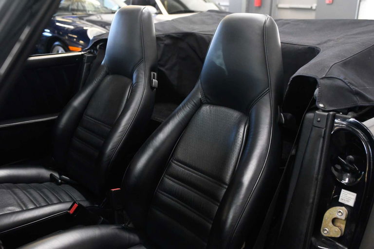 Porsche 911 Carrera 3.2 (US)