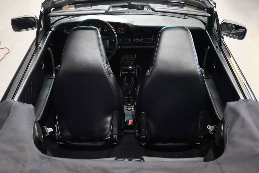 Porsche 911 Carrera 3.2 (US)