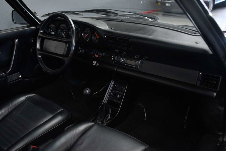 Porsche 911 Carrera 3.2 (US)