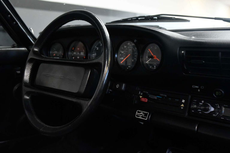 Porsche 911 Carrera 3.2 (US)