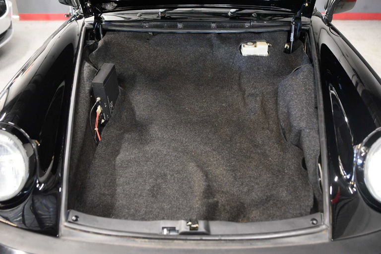 Porsche 911 Carrera 3.2 (US)