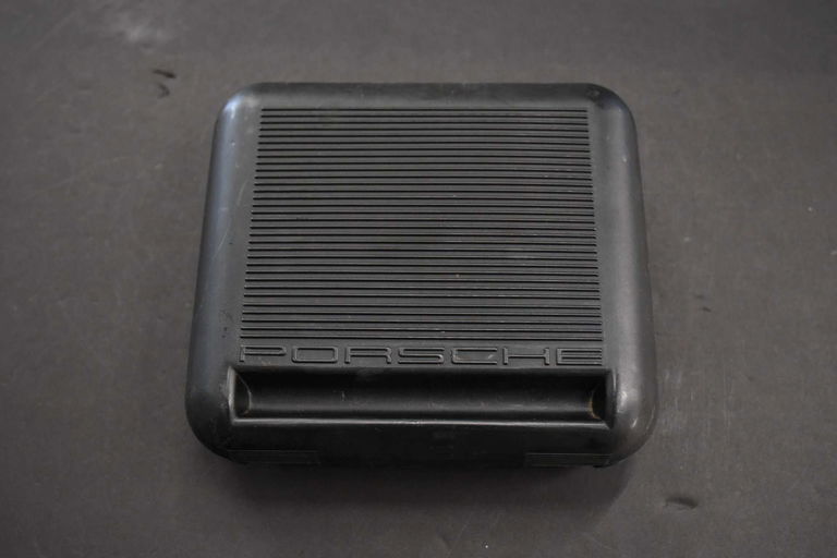 Porsche 911 Carrera 3.2 (US)