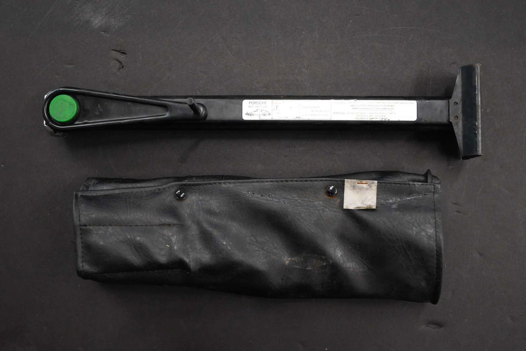 Porsche 911 Carrera 3.2 (US)