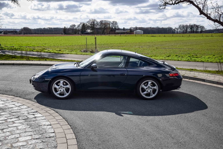 Porsche 996 Carrera