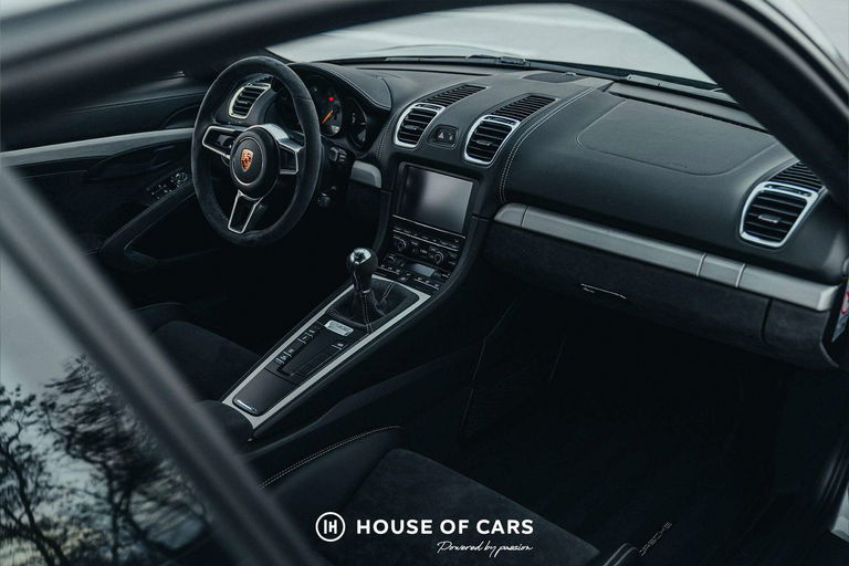 Porsche 981 Cayman GT4