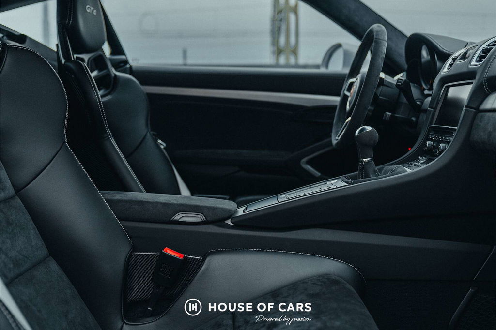 Porsche 981 Cayman GT4