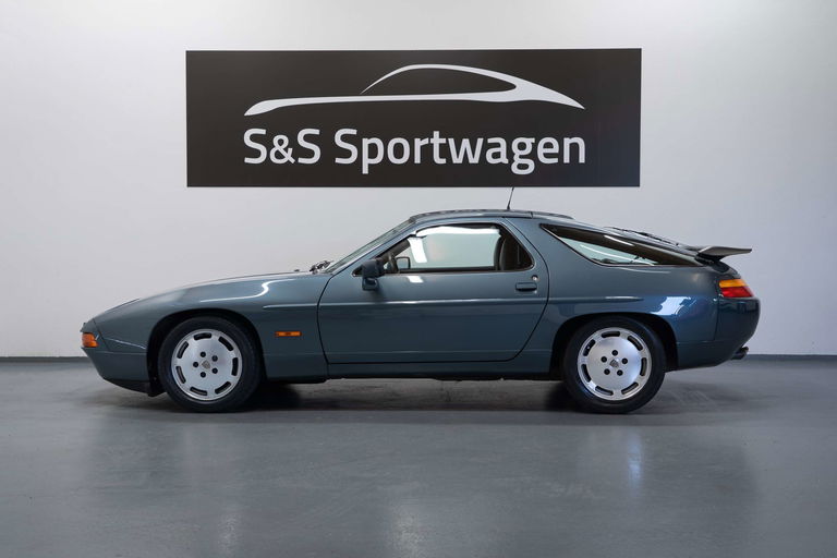 Porsche 928 S4