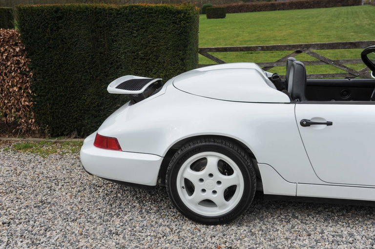 Porsche 964 Carrera 2 Speedster