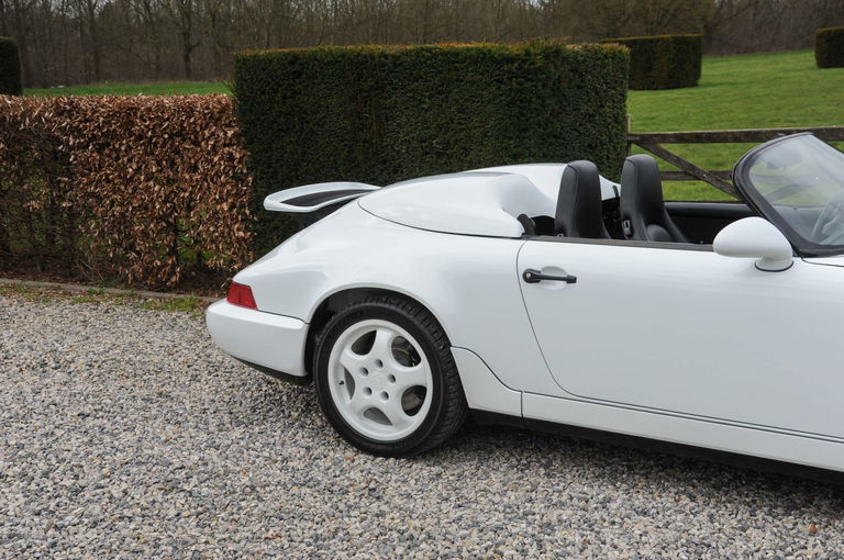 Porsche 964 Carrera 2 Speedster
