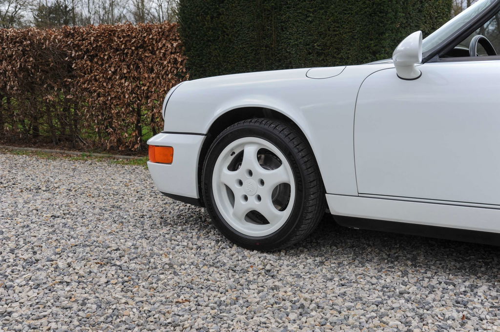 Porsche 964 Carrera 2 Speedster