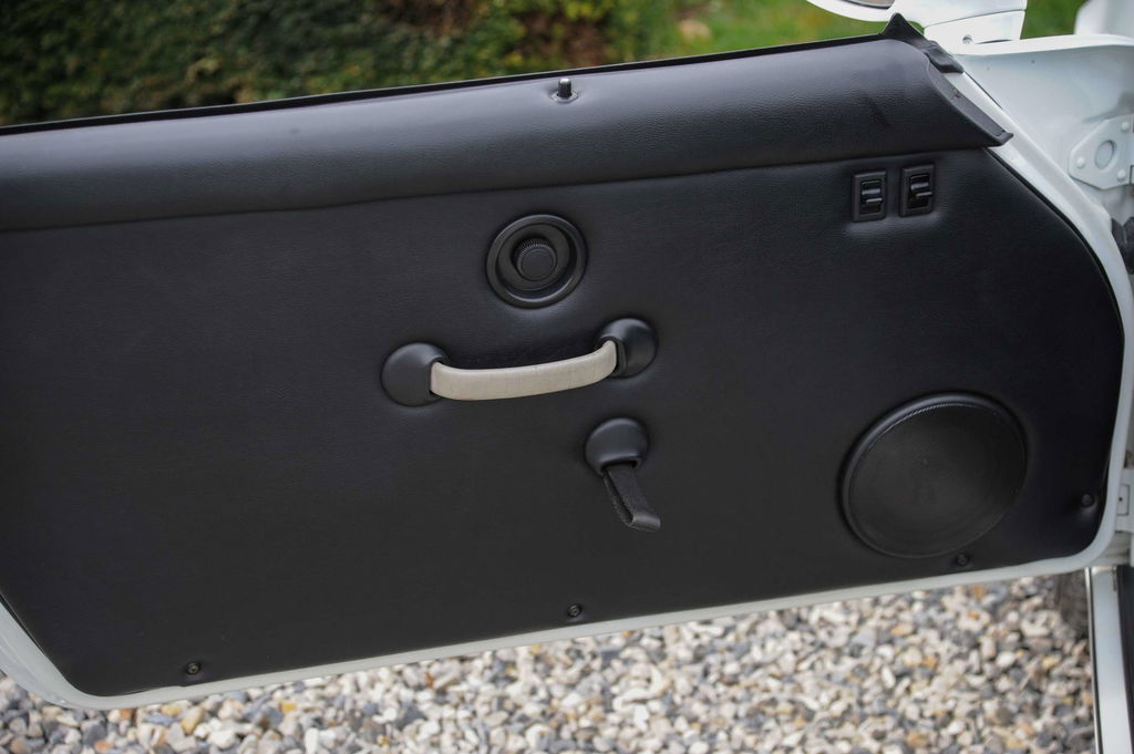 Porsche 964 Carrera 2 Speedster